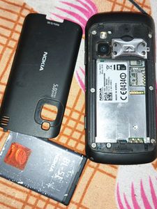 Nokia C6 On Nhi Ho Rha