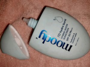 MOODY 7D hydra Burst Sunscreen