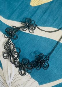 Stylish Chocker