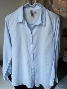 H&amp;M button down shirt