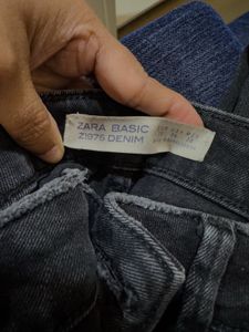 Black zara rugged denim (Gift assured🎀🎁)