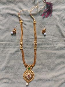 Elegant Gold-Tone Necklace Set
