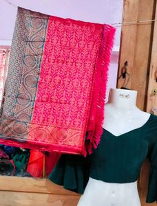 💥Combo 💥Sarees With Blouse ♥️