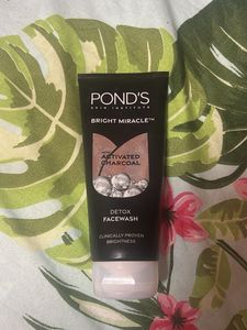 Pond's Detox Facewash
