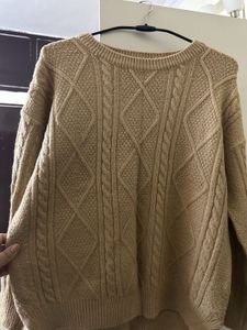 Cable Knit Off-white Sweater/ Sweatshirt