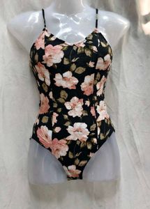 1541. Floral Print Bodysuit