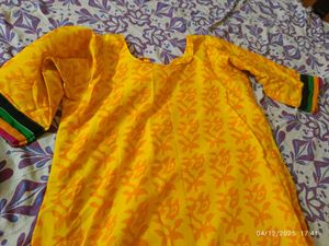 large-xl size Yellow Printed Kurta Set