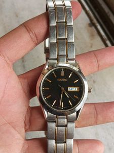 Seiko Orignal Japan Quartz Black Mens Two Tone .