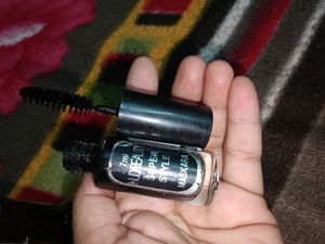 Huda Beauty Super Style Mascara