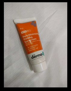 Minimalist Moisturizer & The Derma Co Sunscreen.