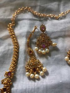 Vintage Gold-Tone Necklace, Earrings &amp; Tikka Set