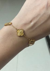 Golden Luck Leaflet Bracelet