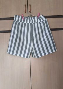 Striped Women&#39;s Shorts