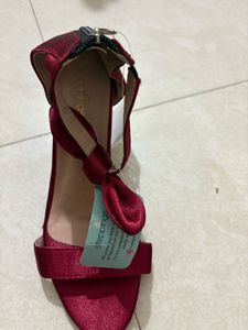 Sexy Chert Red Point Heels