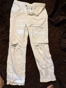 Slash knee White Jeans