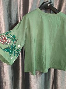 Green Floral Sleeve crop Top