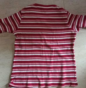 An half slevee top for summer