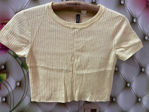 H&M Divided Ribbed Crop Top