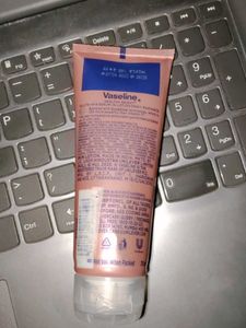 Vaseline Gluta-Hya Dewy Radiance Serum