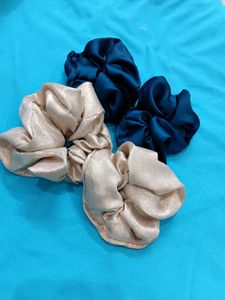 4 cute Scrunchie Set