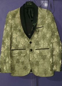 2 piece Floral Patterned Suit Blazer (S Size)