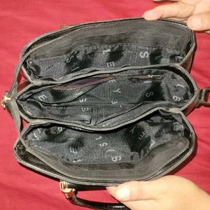 Chic Black Handbag