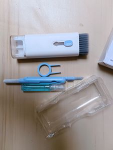 7 In 1 Cleaning Tool