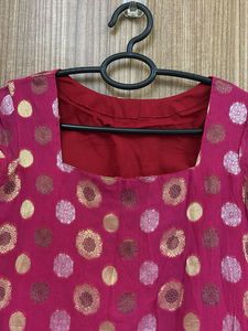 Square Neck Shine Red Kurta For Women
