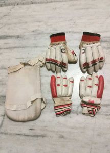 Cricket Batting Gloves &amp; thigh pads