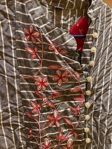 Straight Kurta With Hand Embroidery Thread Work