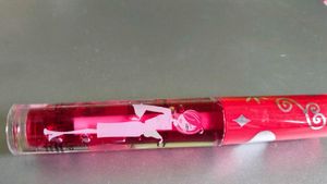 lip gloss translucent