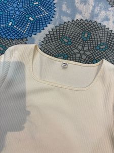 Uniqlo T-shirt For Sell