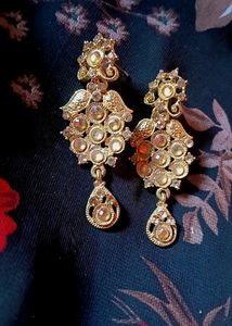 Earing With Maangtikka