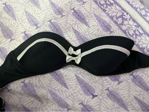 Black Strapless Bow Bra