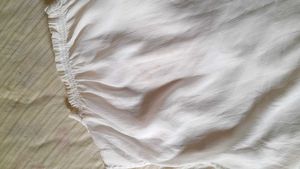 H&amp;M Sleevless Ivory Crepe Top With Flaws