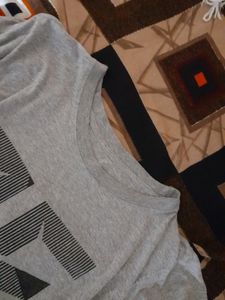 T SHIRT
