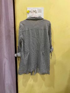 Striped Button-Down Shirt 34-36