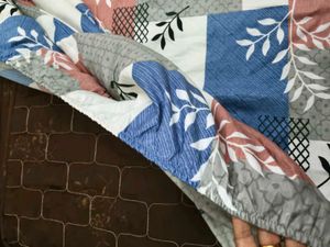 Like New Elastic Bedsheet With 2 Pillow Covers