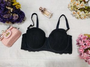 black venus bra