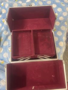 makeup box