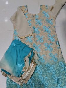Elegant Embroidered Kurti