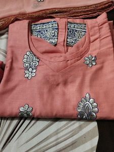 Embroidery Suit With Anyone Nose Stud Free