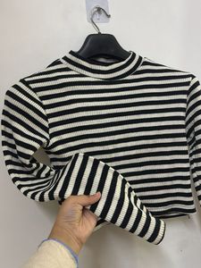 Striped Long Sleeve Crop Top