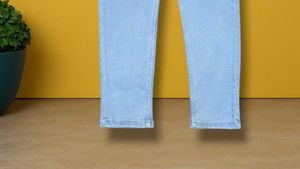 H@97 Size-32 (Sale) Latest Ladies high waist Jeans