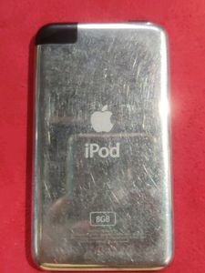 iPod touch 8GB (2nd Generation)