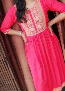 Nyra Kurti