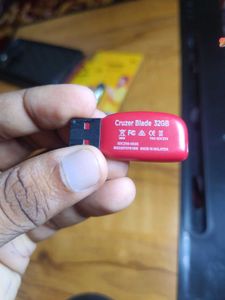 Original SanDisk Cruzer Blade 32GB