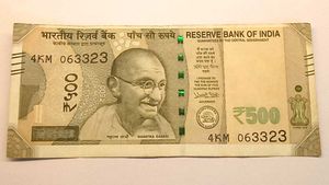Rare Cutting Edge Error ₹500 Currency Note