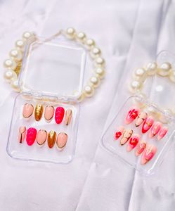 Press-On Nail Set