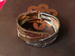 fancy Two Tone Leaf Kada